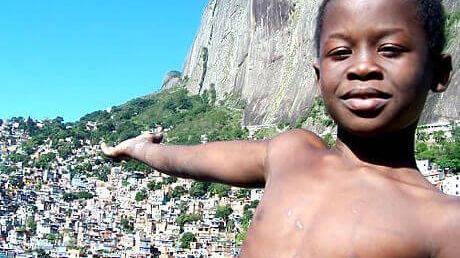Thabela Travel hjälper barnen i kåkstäderna i Brasilien